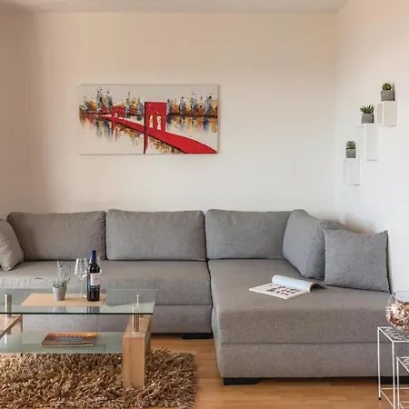 Apartment Put Zuke Vi